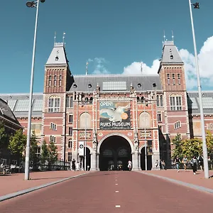 Aadam Wilhelmina Amsterdam