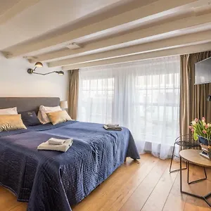 Dam Square Bed & Breakfast
