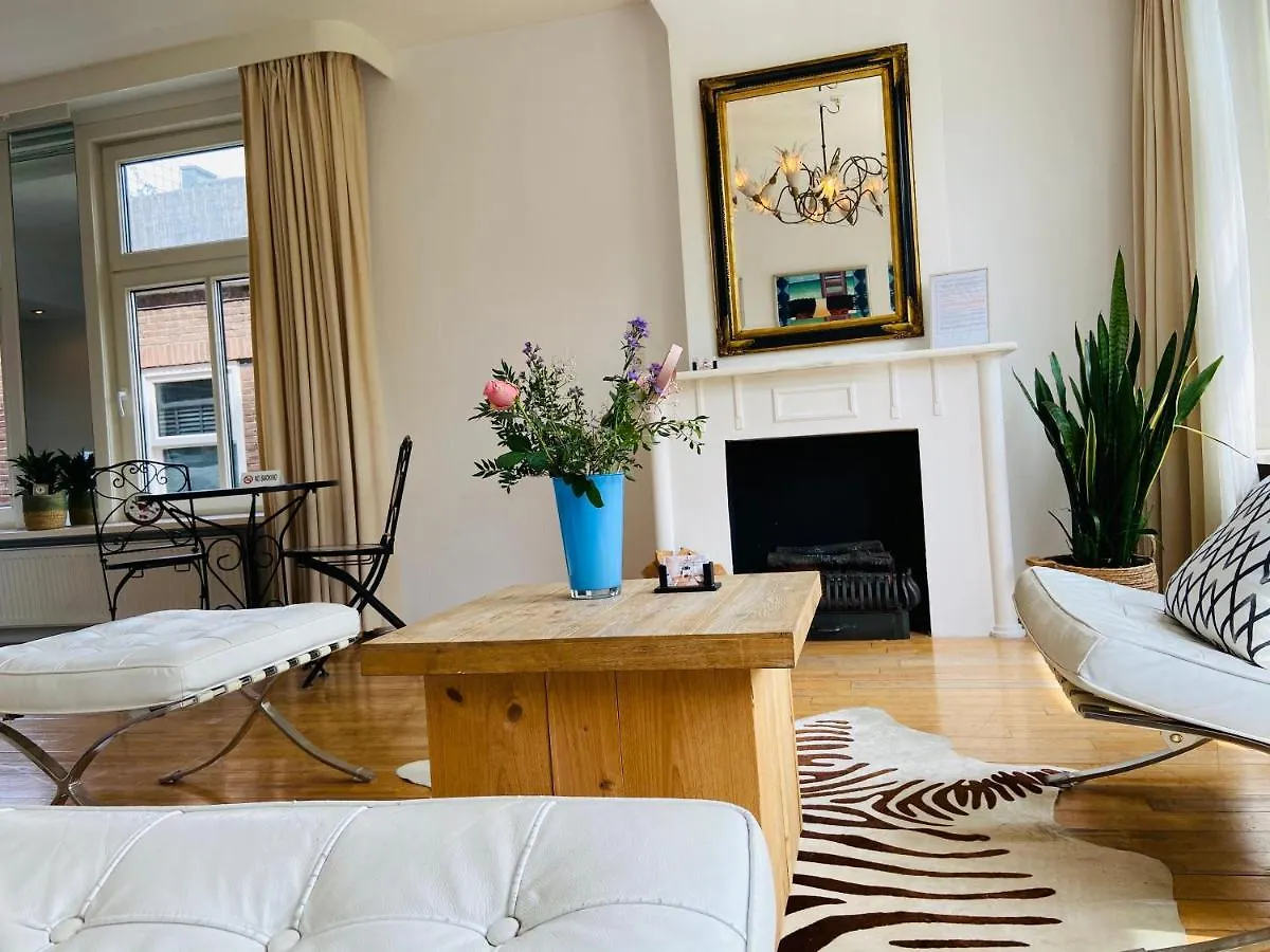 B&B La Vie En Rose Amsterdam Centre 3*,