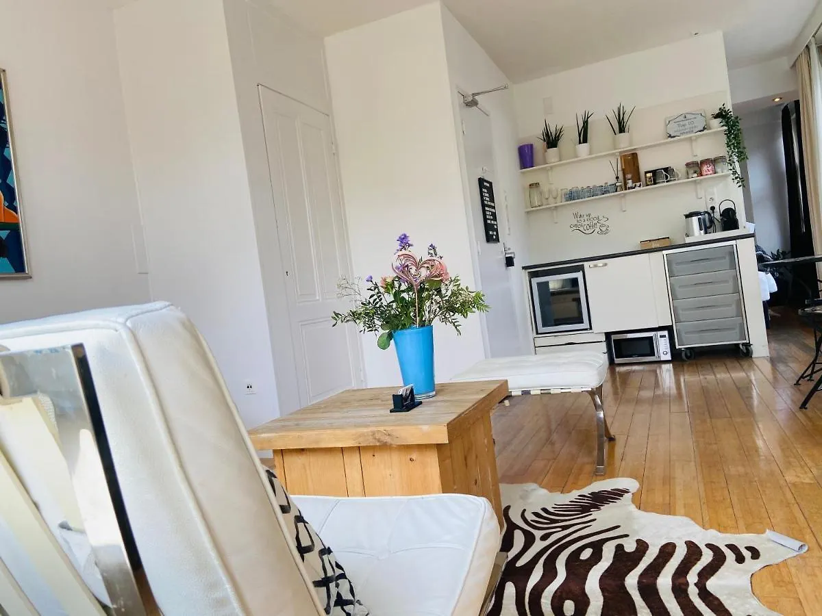 B&B La Vie En Rose Amsterdam Centre 3*,